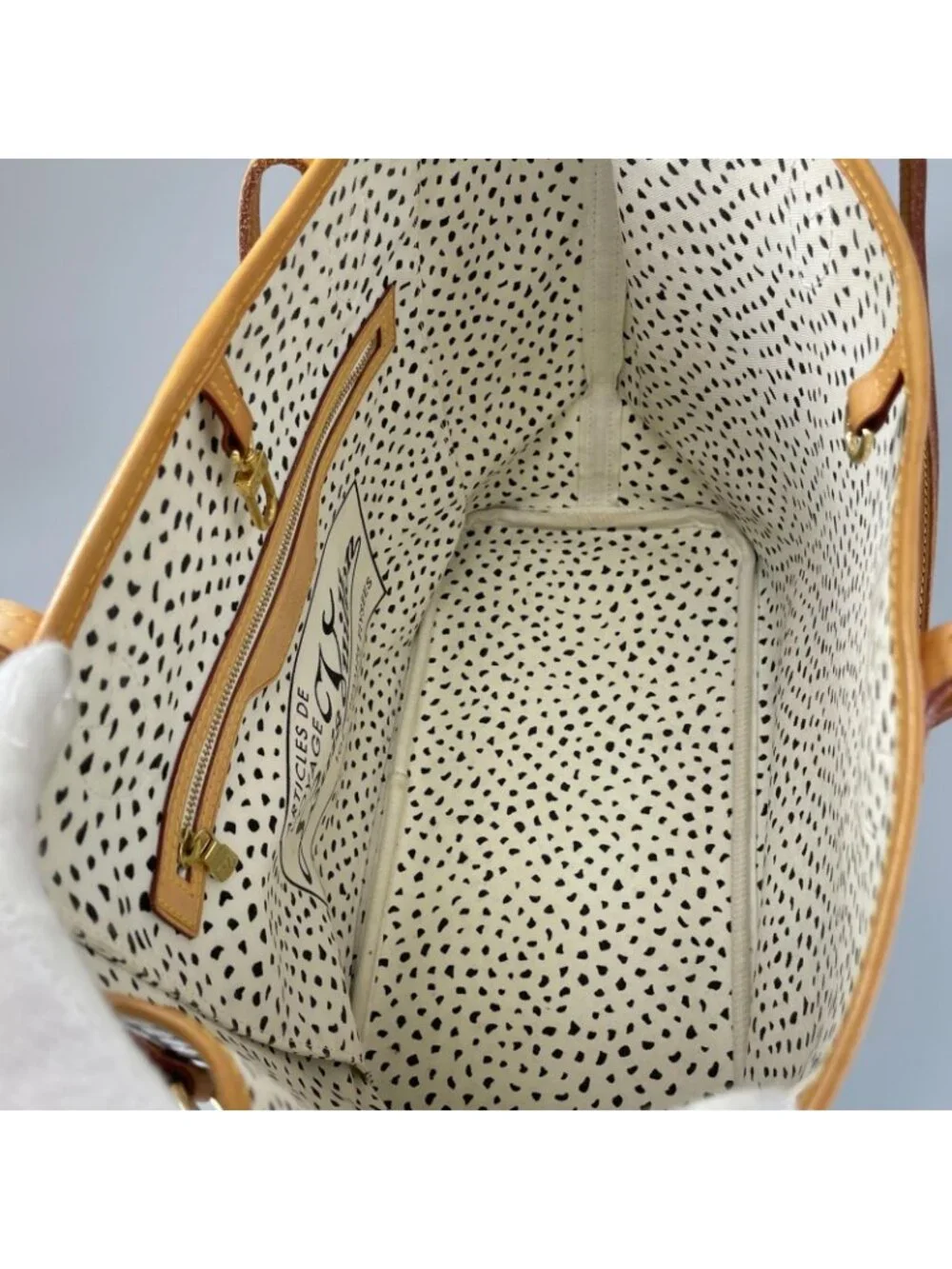 Louis Vuitton Neverfull MM Tote Bag Damier Azur Canvas White Yayoi Kusama